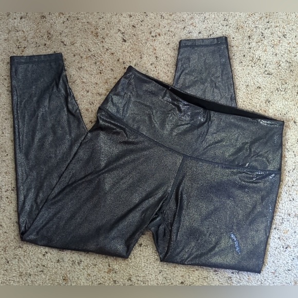 Victoria Sport Shiny Metallic Black and Silver Sports Bra & Leggings Set - Picture 7 of 15